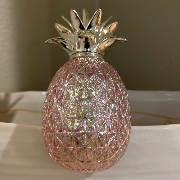 Bath & Body Works Fiber Optic Pineapple Wallflower Nightlight - Picture 2 of 10